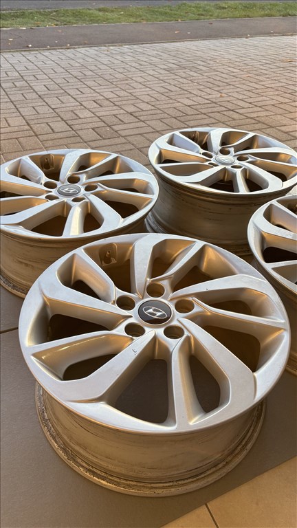  5x114.3 lyukosztású 7JJ 17" használt (gyári felni) alufelni 4. kép