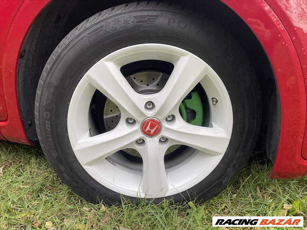 Honda Civic 1.8 GT Special Edition Sérülés mentes Szervizkőnyv Navi Bőr Tolatókamera Hertz Hifi 6. kép