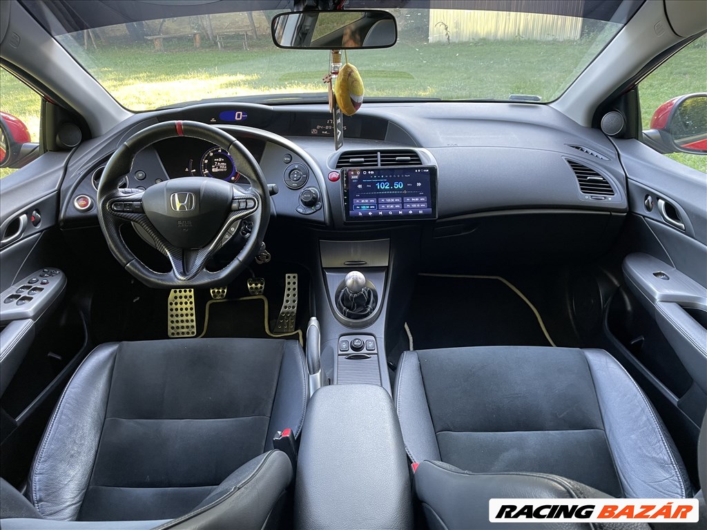 Honda Civic 1.8 GT Special Edition Sérülés mentes Szervizkőnyv Navi Bőr Tolatókamera Hertz Hifi 7. kép