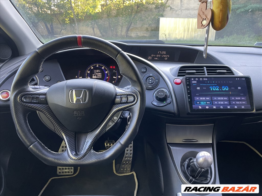 Honda Civic 1.8 GT Special Edition Sérülés mentes Szervizkőnyv Navi Bőr Tolatókamera Hertz Hifi 8. kép