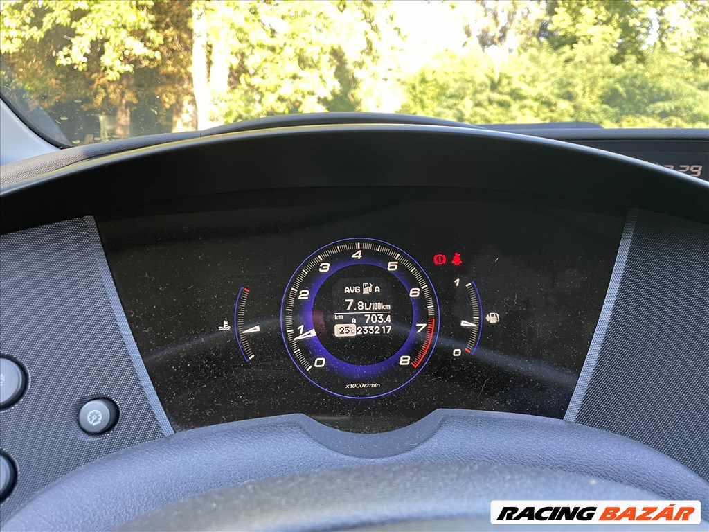 Honda Civic 1.8 GT Special Edition Sérülés mentes Szervizkőnyv Navi Bőr Tolatókamera Hertz Hifi 13. kép