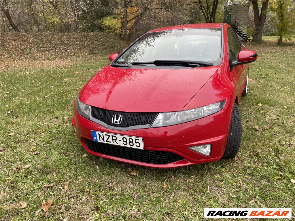 Honda Civic 1.8 GT Special Edition Sérülés mentes Szervizkőnyv Navi Bőr Tolatókamera Hertz Hifi 14. kép