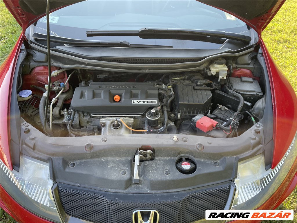 Honda Civic 1.8 GT Special Edition Sérülés mentes Szervizkőnyv Navi Bőr Tolatókamera Hertz Hifi 16. kép