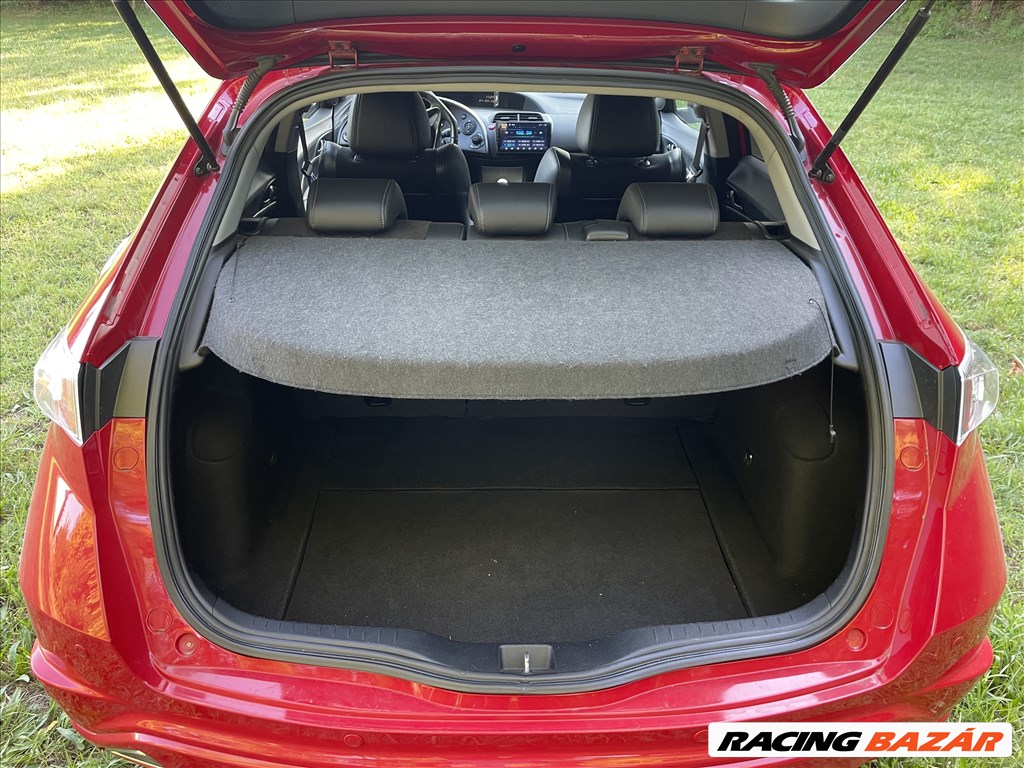 Honda Civic 1.8 GT Special Edition Sérülés mentes Szervizkőnyv Navi Bőr Tolatókamera Hertz Hifi 18. kép