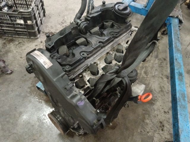 Volkswagen Jetta VI 1.6 TDI Motor (Fűzött blokk hengerfejjel) 21639 CAY cay0 7. kép