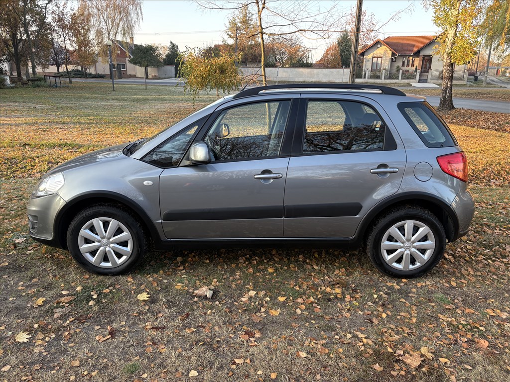 SUZUKI SX4 1.5 GLX CD AC FACELIFT/90.000KM/KLÍMA/EL.ABLAKOK/EL.TÜKRÖK/FRISS MŰSZAKI 1. kép