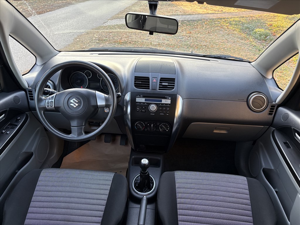 SUZUKI SX4 1.5 GLX CD AC FACELIFT/90.000KM/KLÍMA/EL.ABLAKOK/EL.TÜKRÖK/FRISS MŰSZAKI 11. kép
