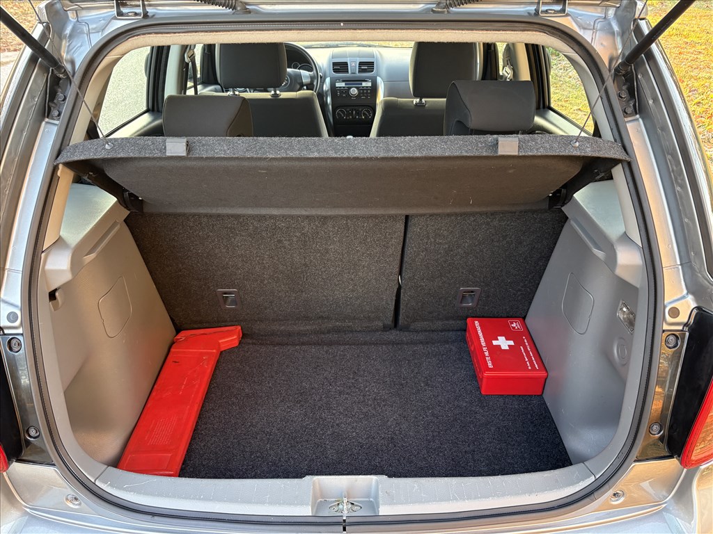 SUZUKI SX4 1.5 GLX CD AC FACELIFT/90.000KM/KLÍMA/EL.ABLAKOK/EL.TÜKRÖK/FRISS MŰSZAKI 12. kép