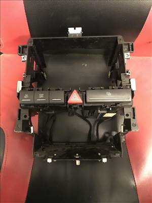 Audi A3 (8P) 2 DIN beépítő keret