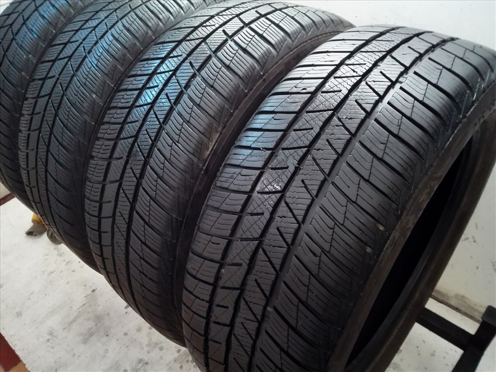 215/55R17 Barum téli gumi garnitúra 215/55 r17 2. kép