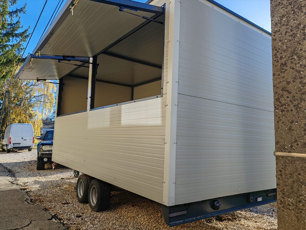 R0302 69 Foodtruck Food Truck Büfékocsi 1. kép