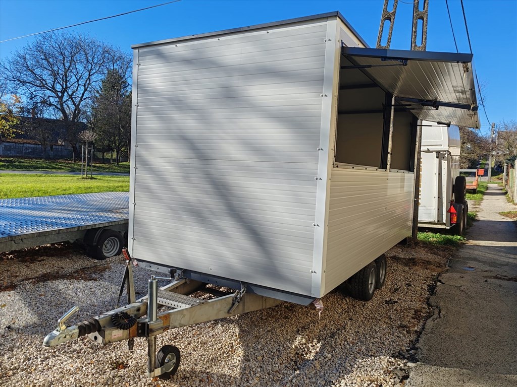 R0302 69 Foodtruck Food Truck Büfékocsi 3. kép
