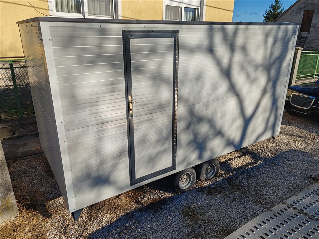 R0302 69 Foodtruck Food Truck Büfékocsi 6. kép