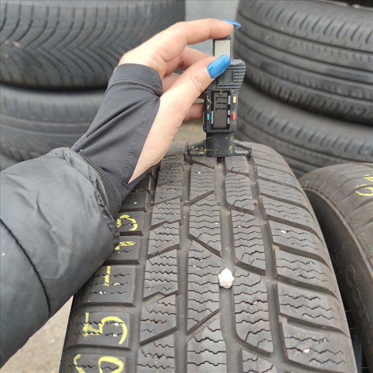  195/65 R15 Continental téli gumi 28000ft a 2db/32/ 1. kép