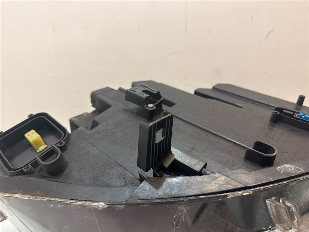 BMW E71 kanyarkövetős xenon fényszóró 717985 9717985908 6. kép