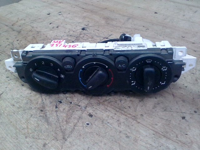 FORD Focus 2004.09.01-2007.08.31 Fűtés vezérlő panel 1. kép