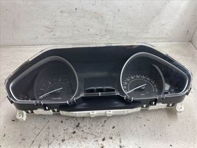 PEUGEOT 208 Kilométeróra