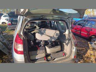 RENAULT SCÉNIC II (JM0/1) Hátsó Ülés