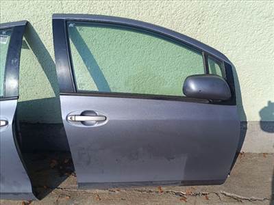 Toyota Yaris (XP90) Jobb első Ajtó