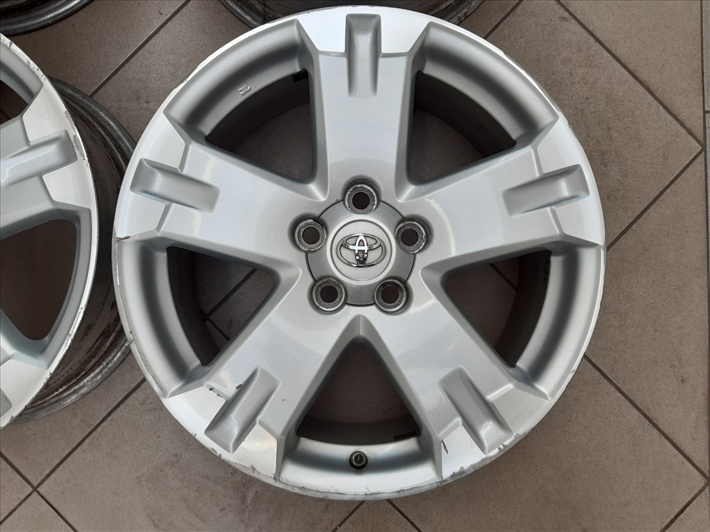  5x114.3 Toyota gyári alufelni 7,5x17 ET45 Rav4 Auris Corolla Avensis 3. kép