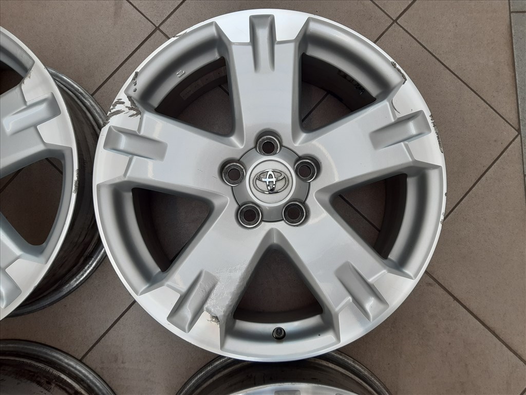 5x114.3 Toyota gyári alufelni 7,5x17 ET45 Rav4 Auris Corolla Avensis 4. kép