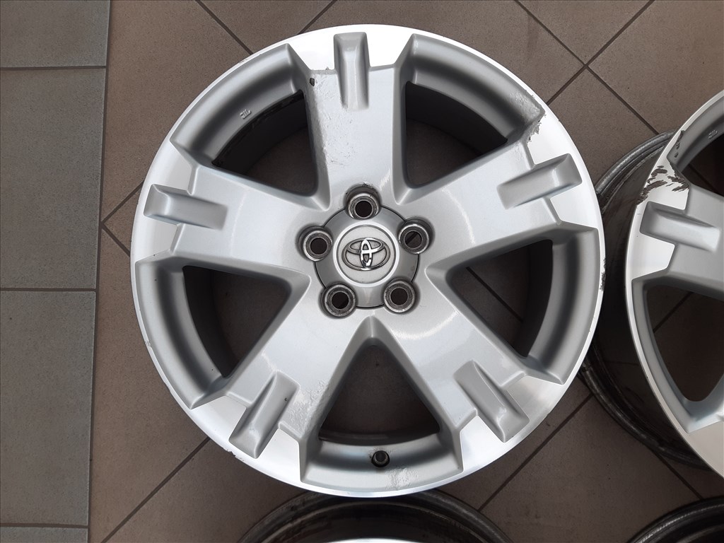  5x114.3 Toyota gyári alufelni 7,5x17 ET45 Rav4 Auris Corolla Avensis 5. kép