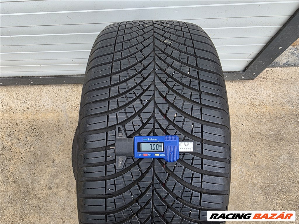 225/40R18 Good-Year 4évszakos 2db szinte újszerű állapotban eladó! 1. kép