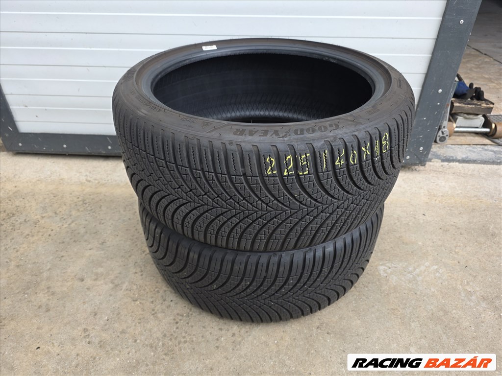 225/40R18 Good-Year 4évszakos 2db szinte újszerű állapotban eladó! 2. kép