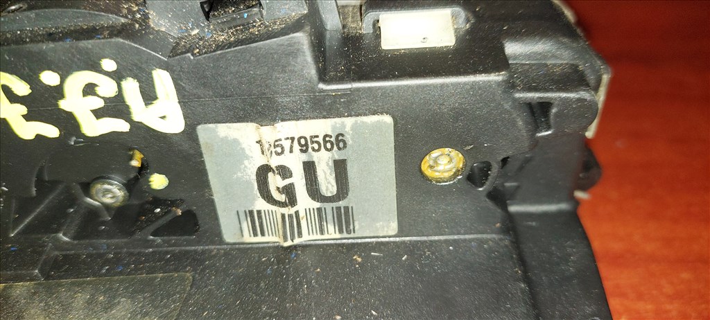 Opel Astra J jobb hátsó ajtózár  2. kép