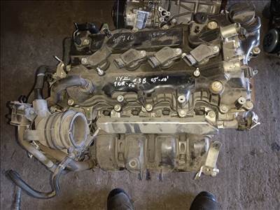 Toyota Yaris fűzött blokk hengerfejjel 1NR