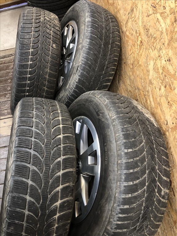 17 col VW Amarok, Transporter, T5, T6, 5x120 gyári alufelni 17 colos  11. kép