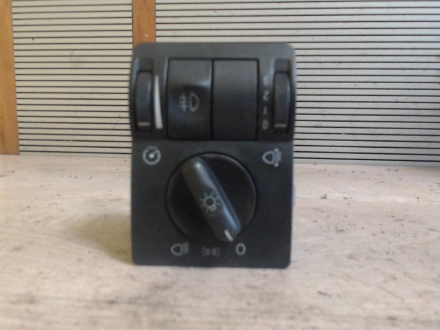 OPEL CORSA C 00-06 Világításkapcsoló 1. kép