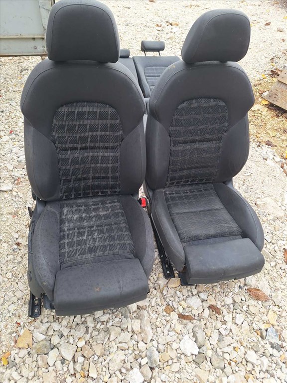 Audi A4 (B8) facelift kockás, fűthető szövet sportülés szett 1. kép