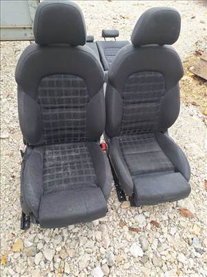 Audi A4 (B8) facelift kockás, fűthető szövet sportülés szett