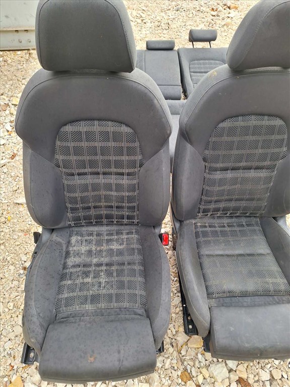 Audi A4 (B8) facelift kockás, fűthető szövet sportülés szett 3. kép