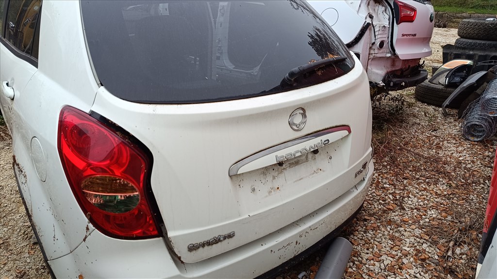 SsangYong Korabeli 2.0 xdi bontott alkatrészei 2. kép