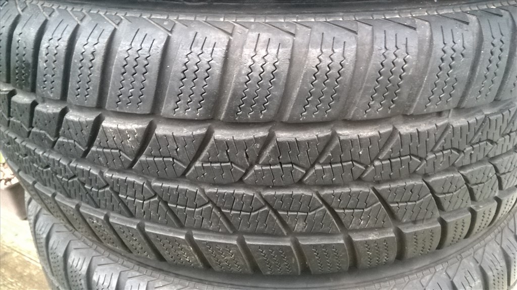 Eladó 4db 15-ös 4x108-as Citroen-Peugeot lemezfelni 185 60R15 Barum téli gumival 3. kép