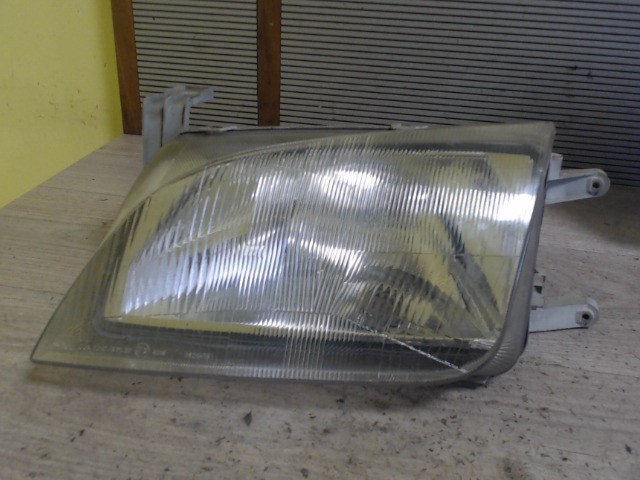 SUZUKI SWIFT 96-05 Bal első fényszóró 1. kép