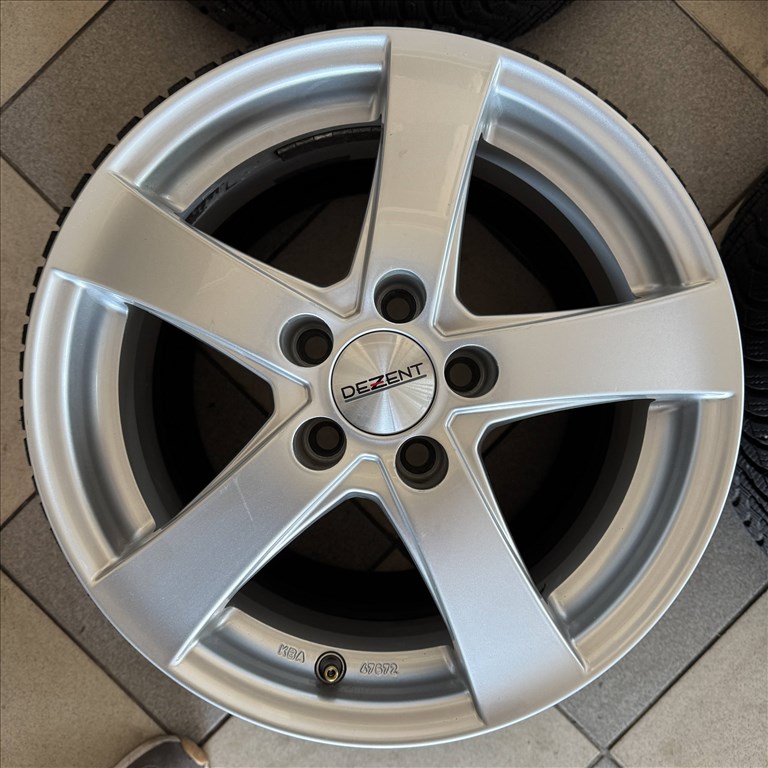 5x100 Dezent 6x15" ET38 ⌀63,3 használt alufelni garnitúra 2. kép