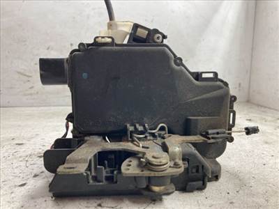 VW GOLF IV Bal hátsó Ajtózár