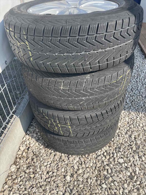  Mazda Cx-5  5x114.3 17"  Oxxo alufelni, Gumi 225/65 R17  2. kép