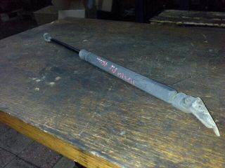 Mazda 626 (GE) Csomagtérajtó Teleszkóp Bal *65554*