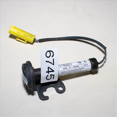 BMW 5er F10-F11 motorháztető biztonságiöv előfeszítő patron