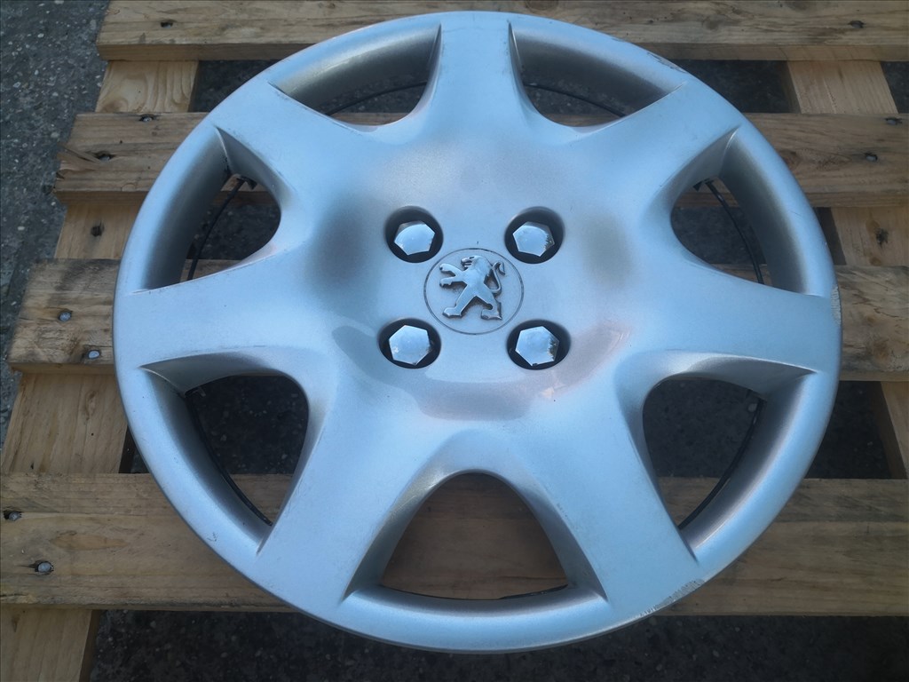 Peugeot 15-ös gyári dísztárcsa 1db 1. kép