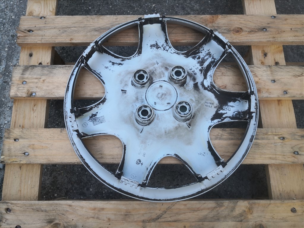 Peugeot 15-ös gyári dísztárcsa 1db 2. kép