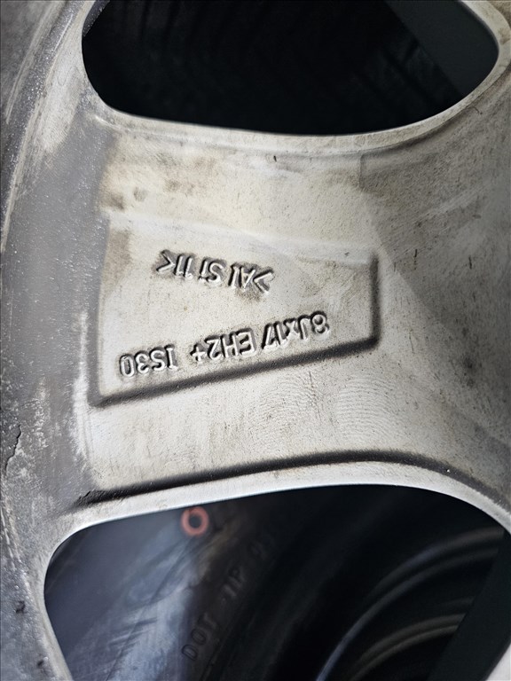  5x120 lyukosztású 8JJ 17" újszerű (gyári felni) alufelni 3. kép