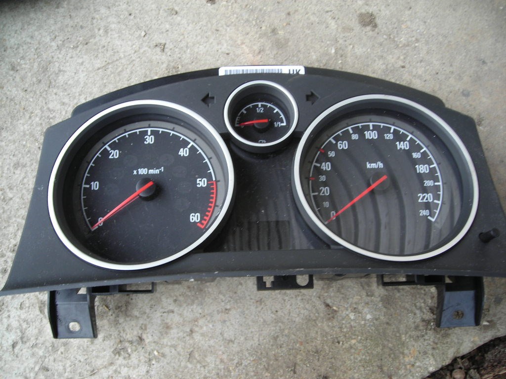 Opel Astra H Biztosítéktábla, Kormányoszlop Vezérlő, Komputer, ESP / REC , UEC . CIM , IPC  4. kép