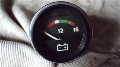 Lada 2104-2105- Niva új töltésmérő műszer  21053812005