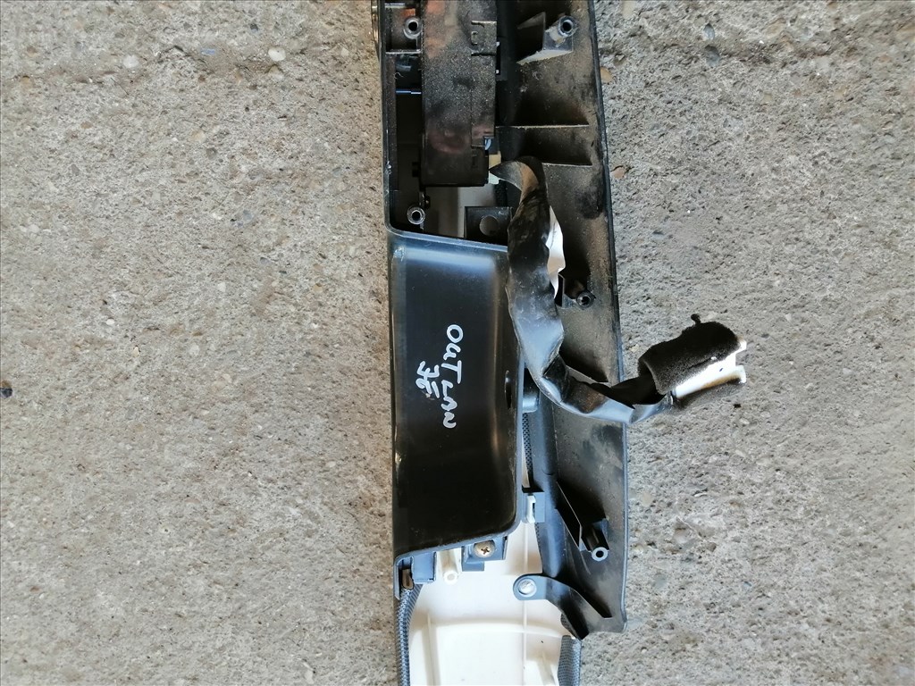 Mitsubishi Outlander I 2.0 4WD Jobb első Ablakemelő Kapcsoló, könyöklővel.  mr502237 mr456050 4. kép