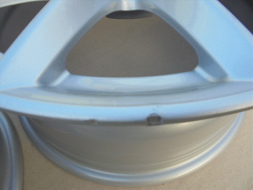 Új 16-os BMW gyári alufelni eladó 11. kép